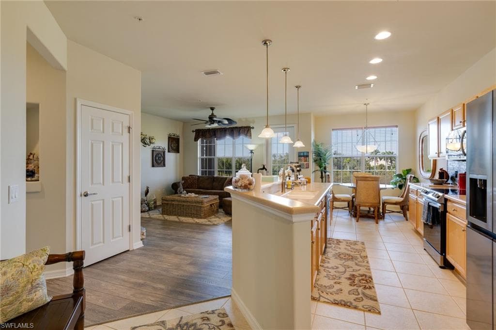 11751 Pasetto LN 303-4