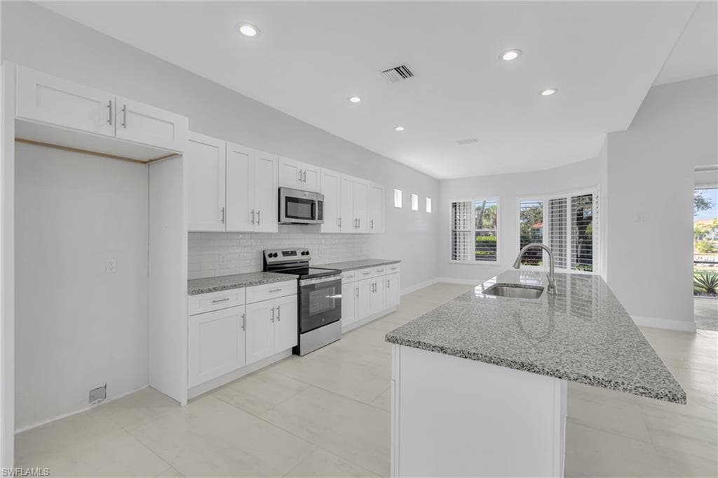 11099 Sea Tropic LN-13