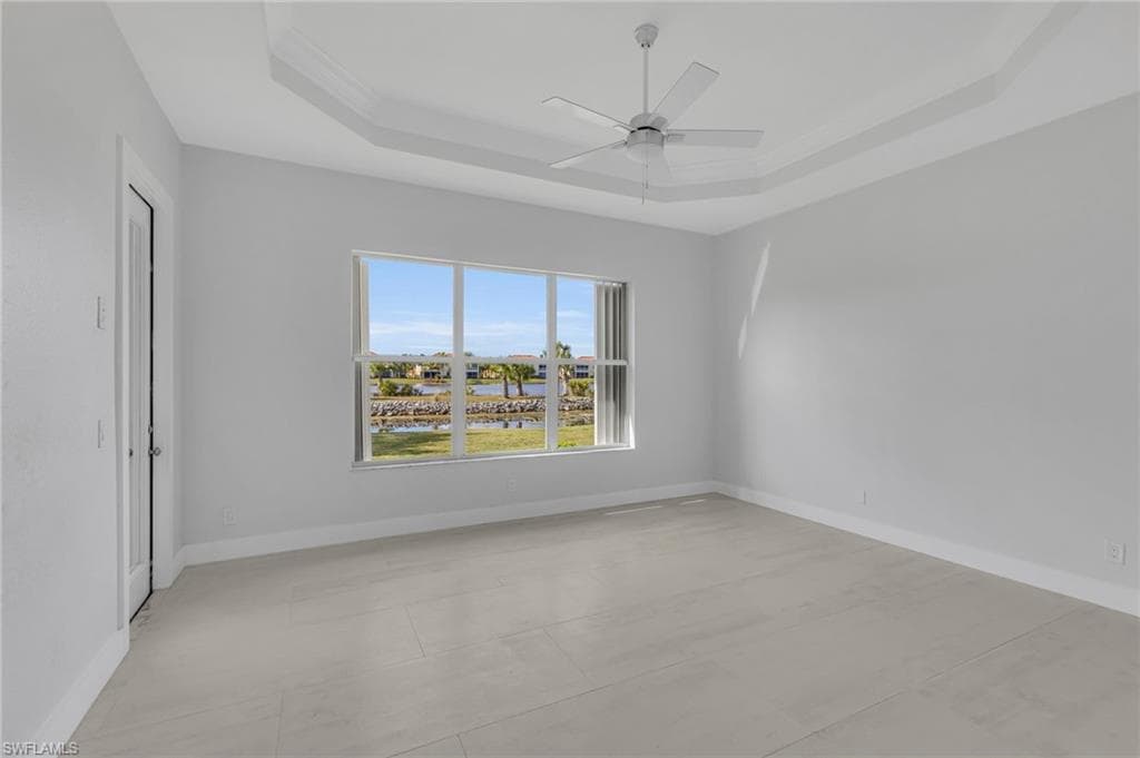 11099 Sea Tropic LN-18