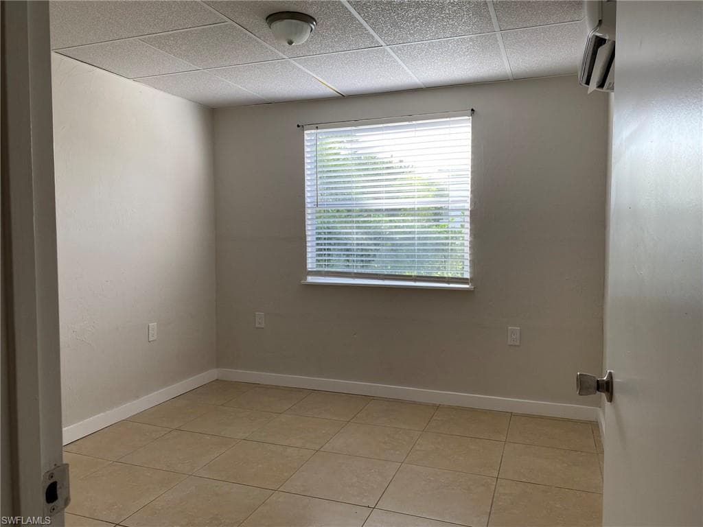 2084 Monroe AVE-7