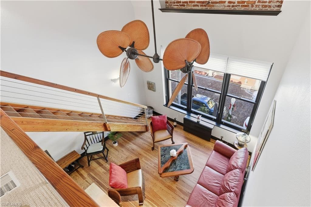 2260 1st ST 210-5