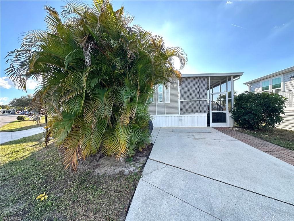 20180 Ponce De Leon DR-3