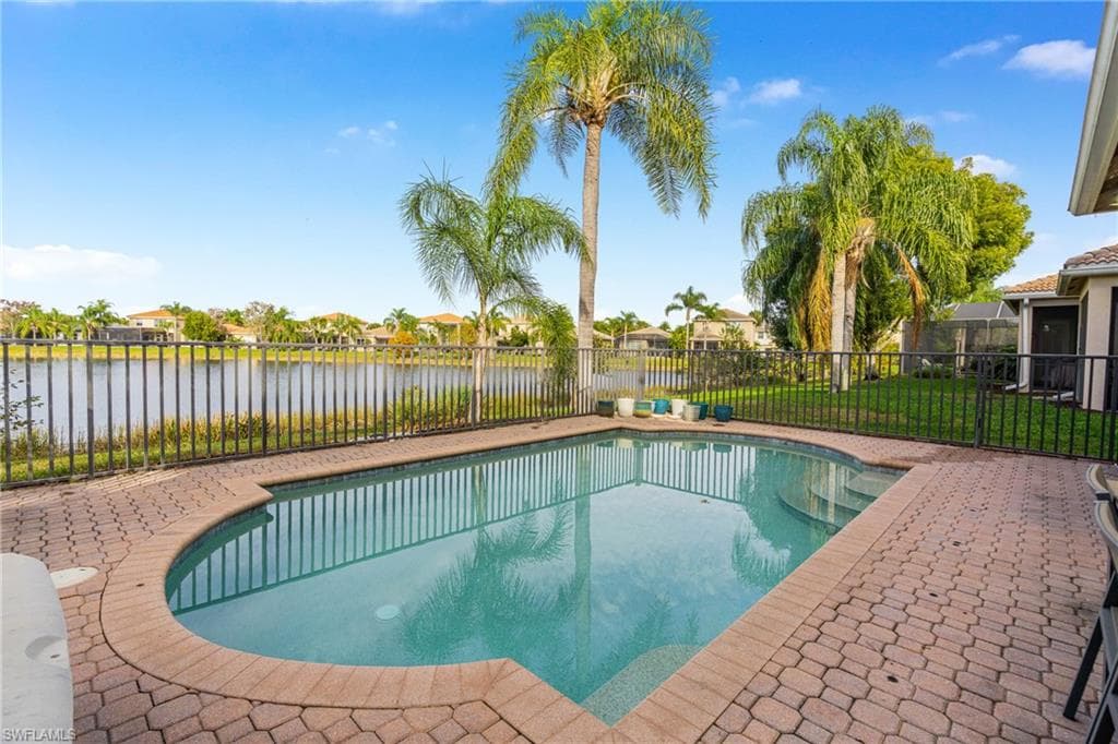 10487 Winged Elm LN-28