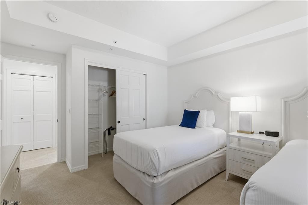 221 9th ST S 207-21