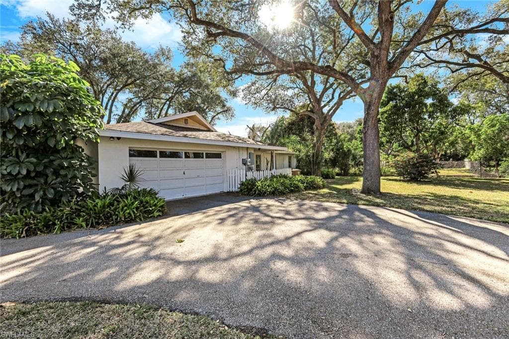1334 Vesper DR-26