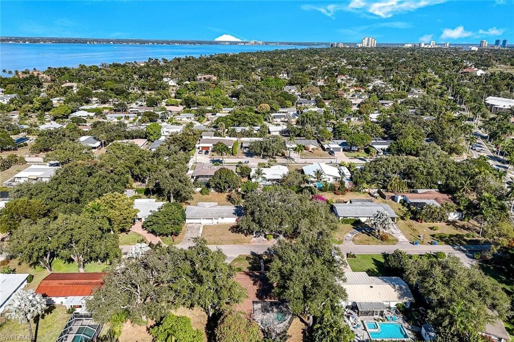 1334 Vesper DR-31