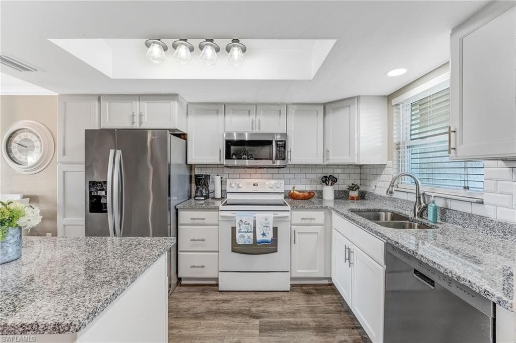 16007 Davis RD 524-2