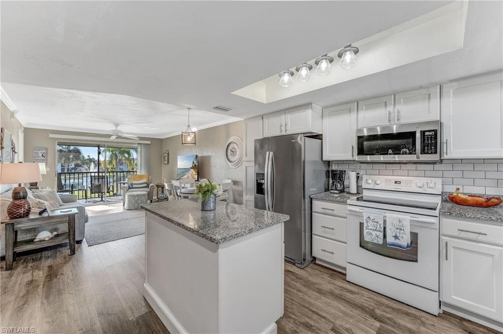 16007 Davis RD 524-6