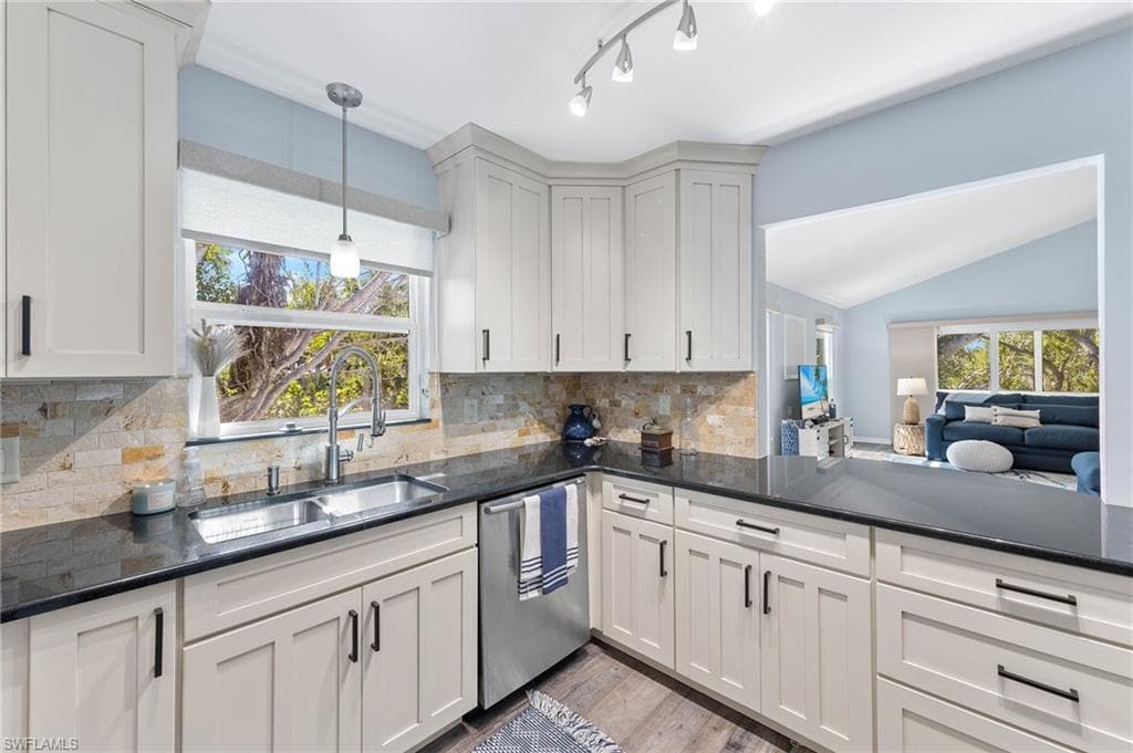 6092 Sanibel Captiva RD-21