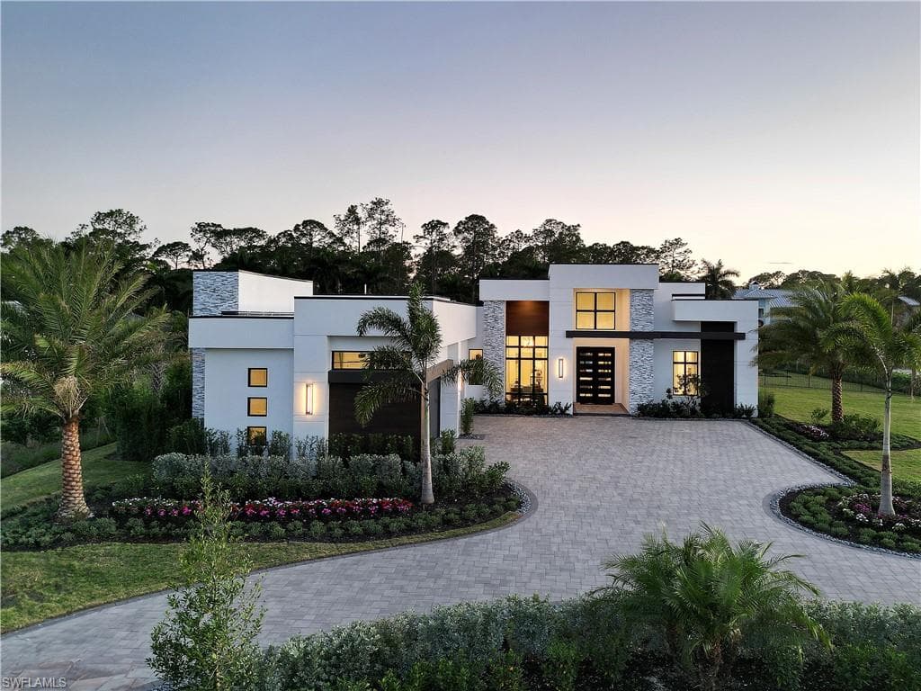 3054 Ravenna AVE-1