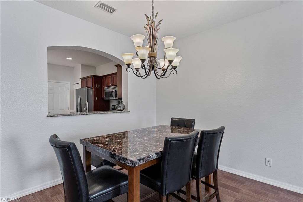 9544 Roundstone CIR-15