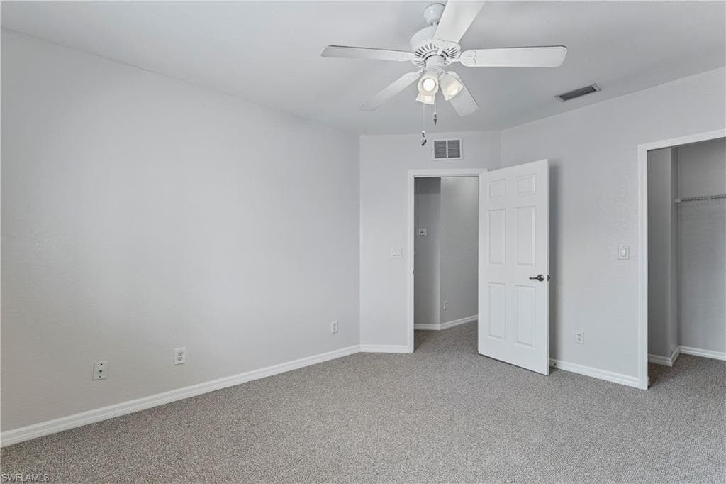 9544 Roundstone CIR-29
