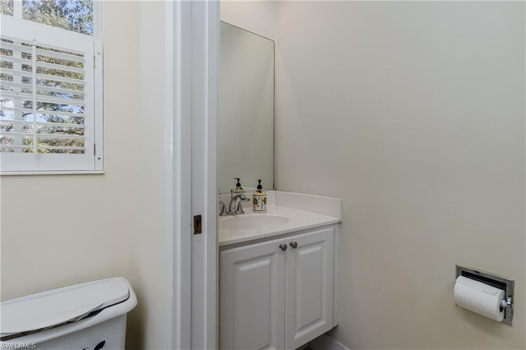 5353 Cove CIR-27