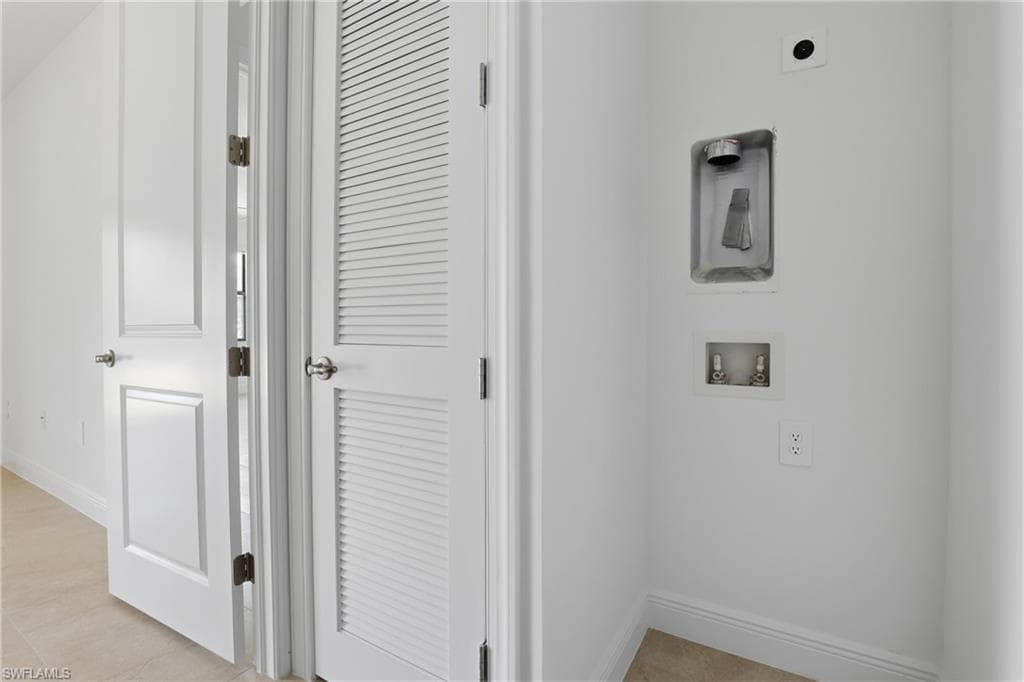 2167 Della DR-27