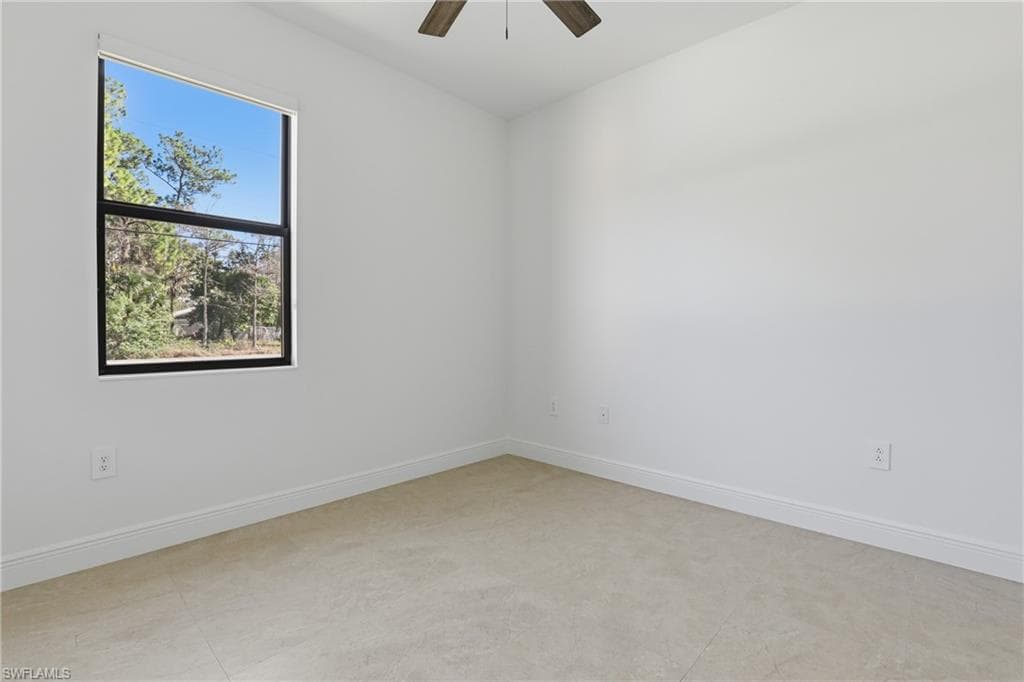 2167 Della DR-22
