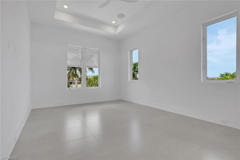 215 1st ST-17