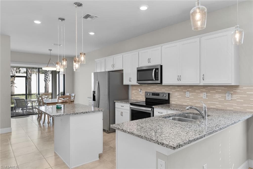 9594 Bexley DR-12