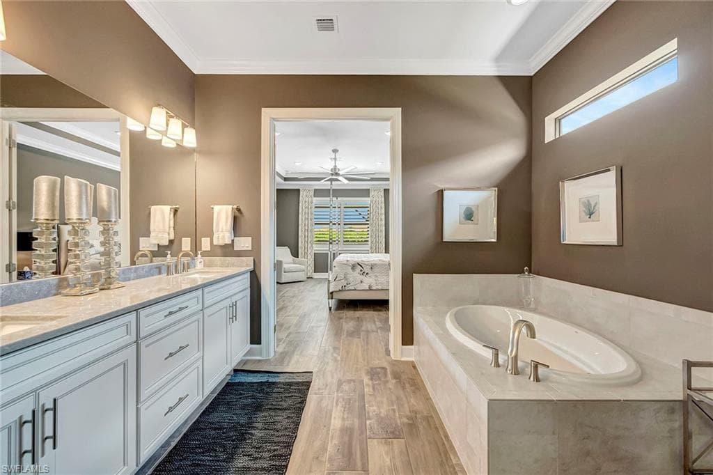 9574 Everglades DR-24