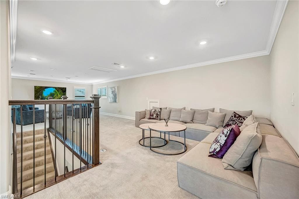 9574 Everglades DR-37