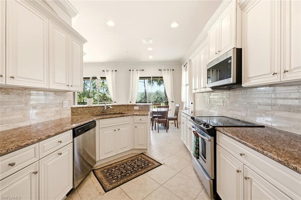 10351 Glastonbury CIR 202-7