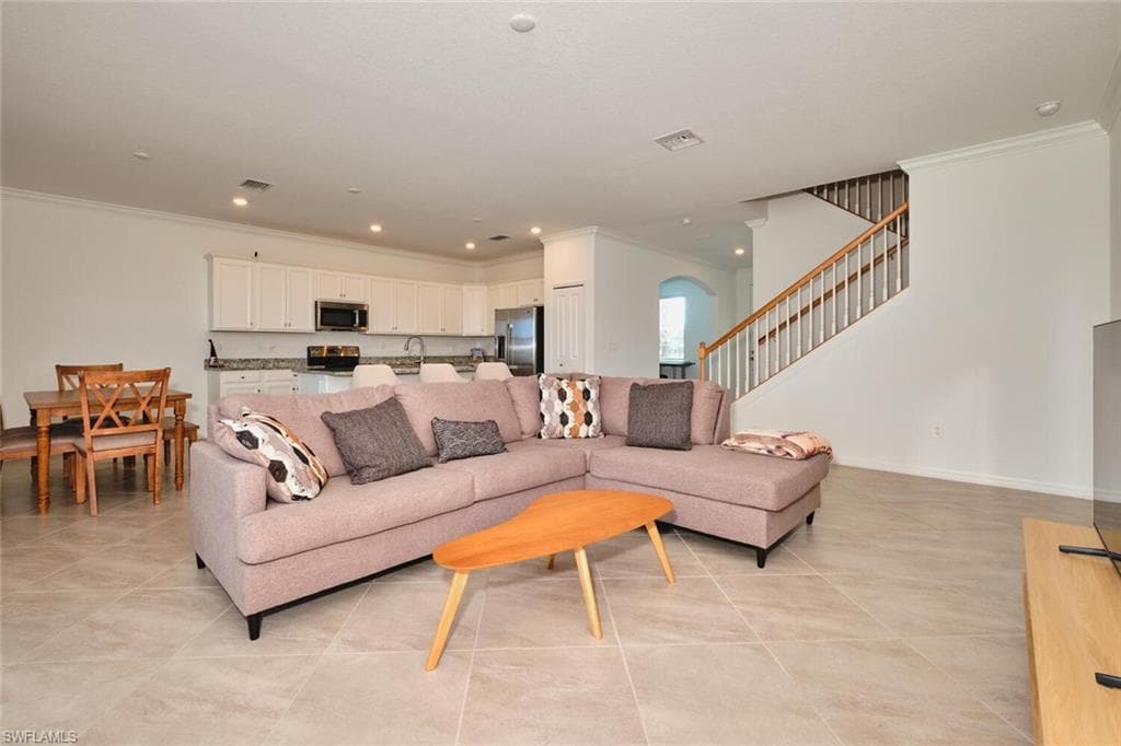 16145 Rosemallow LN-7