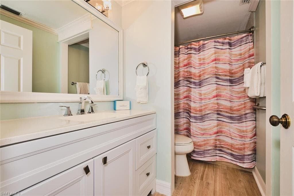 950 San Carlos DR-24