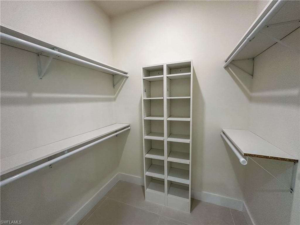 2464 Florida AVE-27