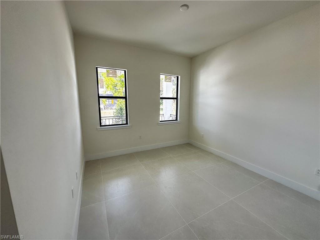 2464 Florida AVE-4