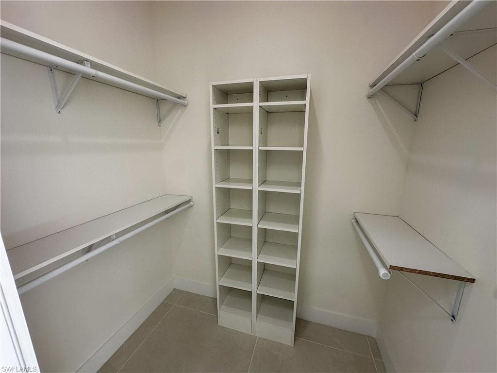 2480 Florida AVE-18