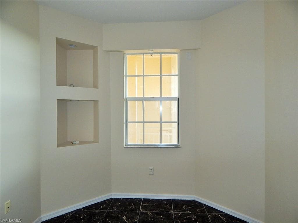 1113 Van Loon Commons CIR 304-3