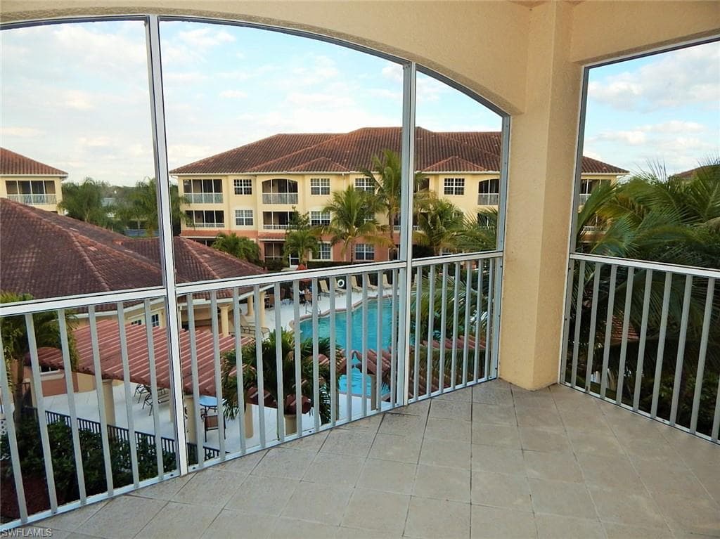 1113 Van Loon Commons CIR 304-15