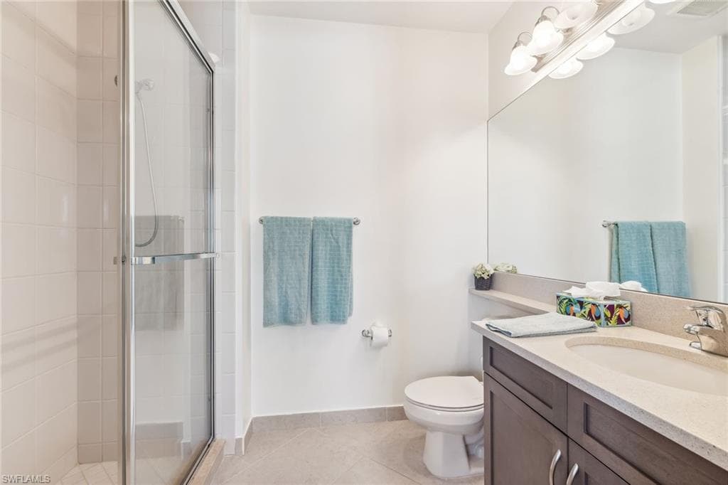 4360 Aurora ST-27