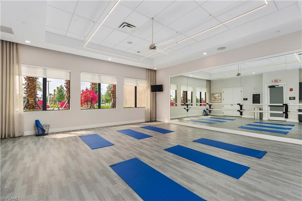 4360 Aurora ST-43