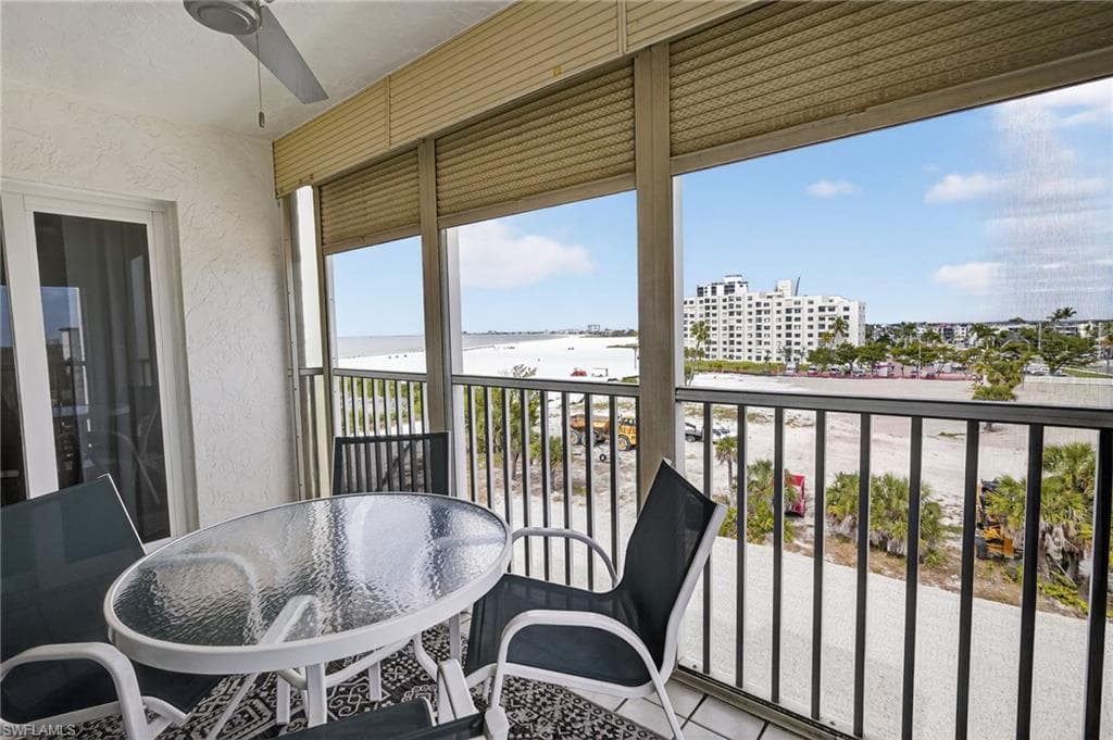 6900 Estero BLVD 501-32
