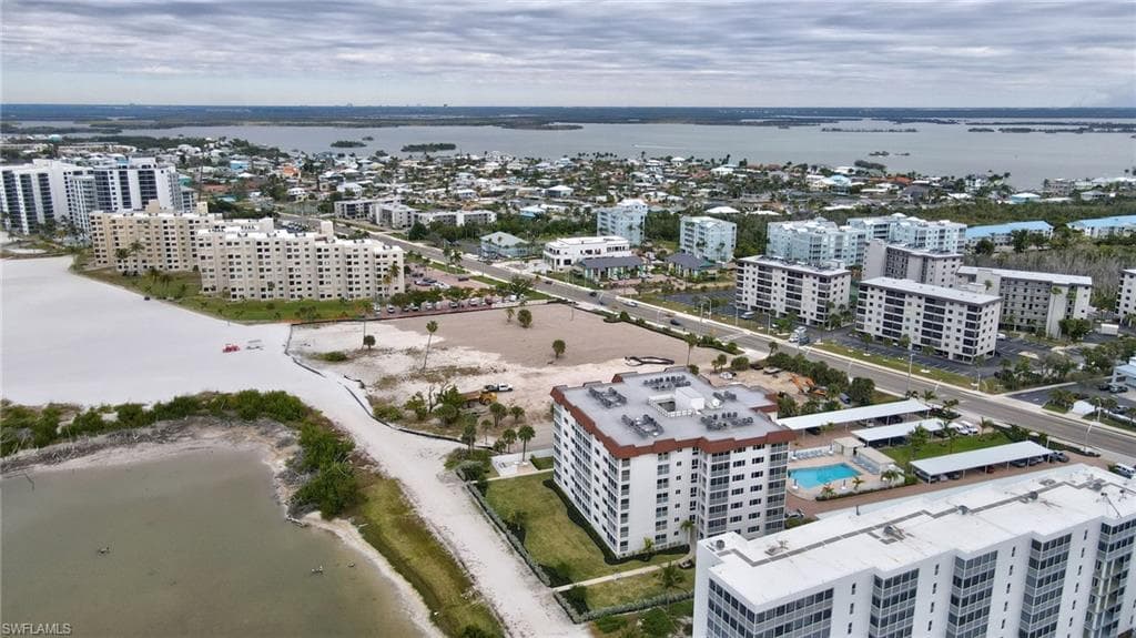 6900 Estero BLVD 501-39