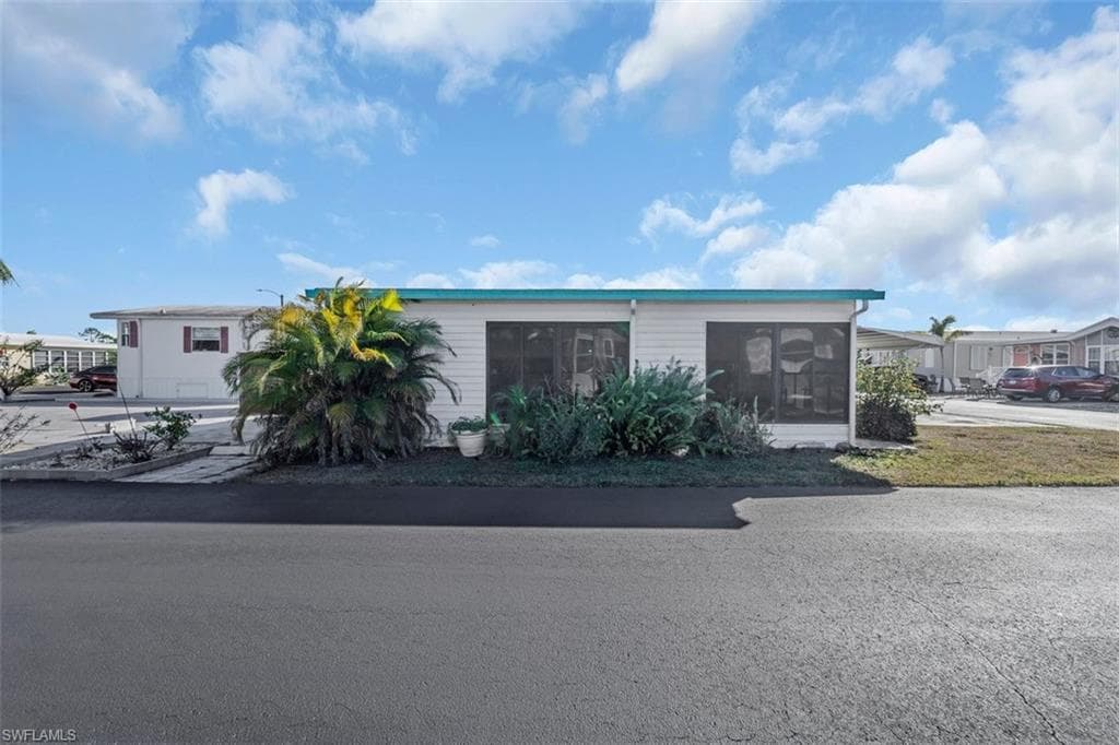 134 Amble DR-1