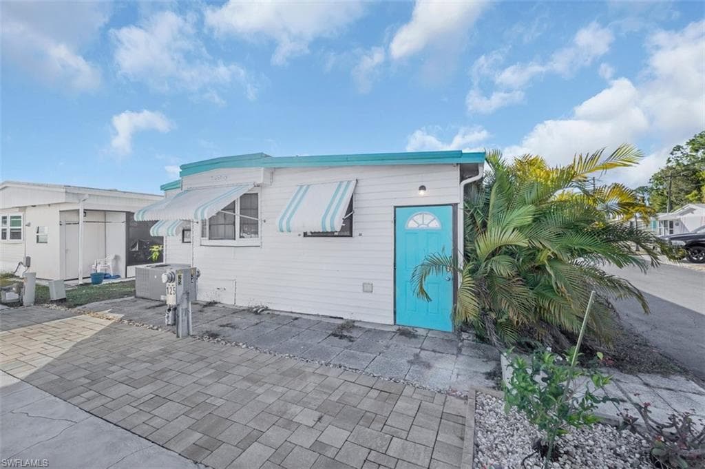 134 Amble DR-33
