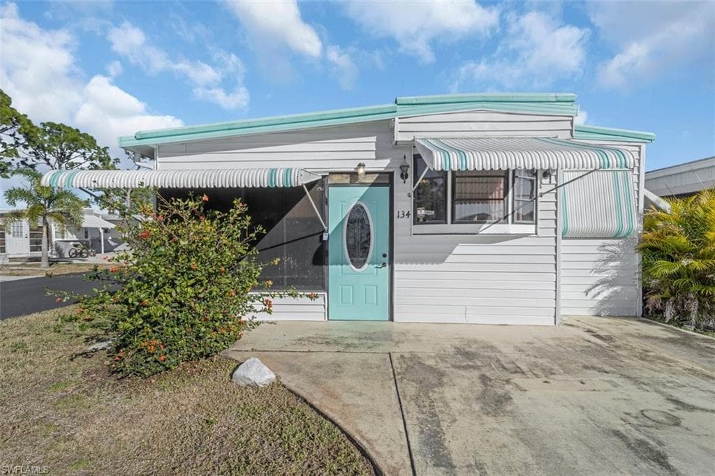134 Amble DR-4