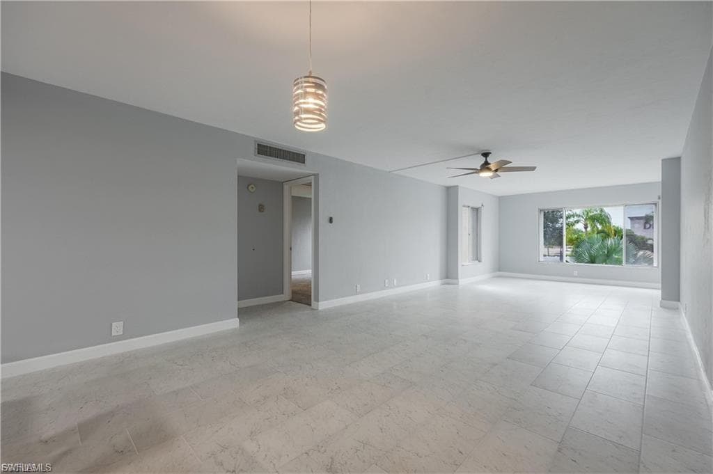2244 Winkler AVE 207-9