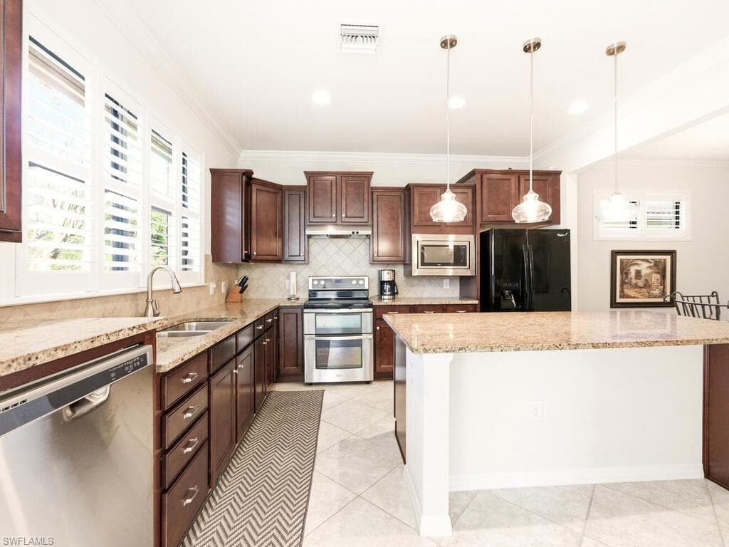 10960 Glenhurst ST-13