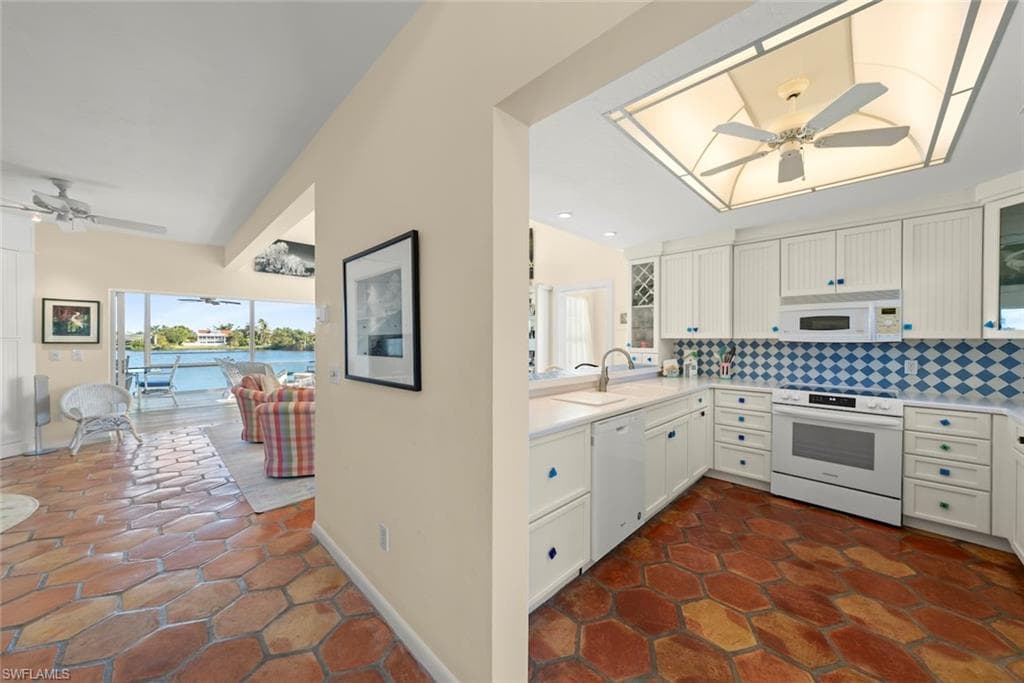 1401 Sand Castle RD-19