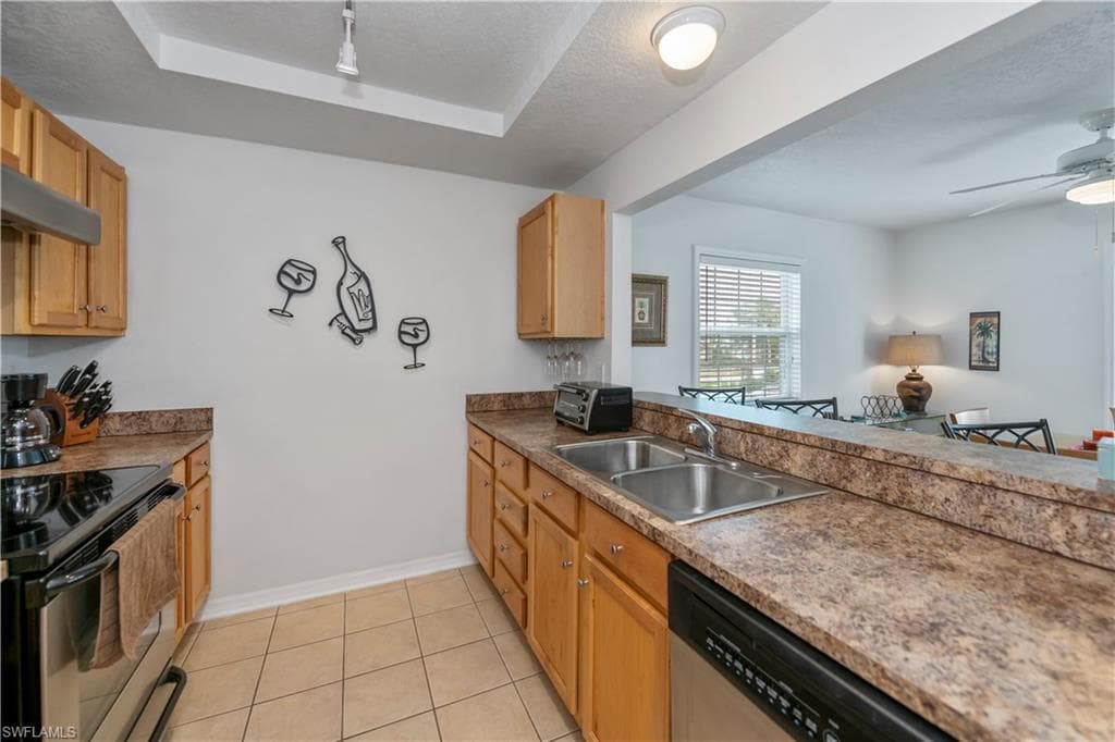 3324 N Key DR 8-23