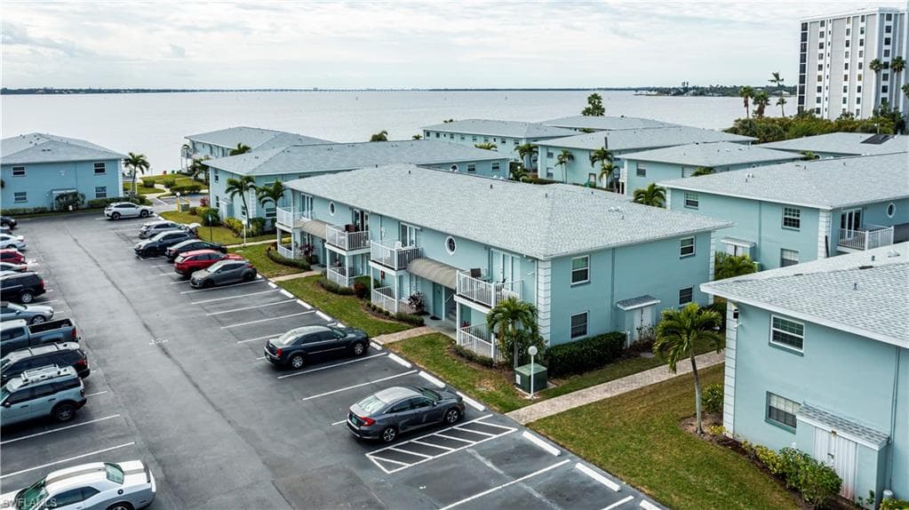 3324 N Key DR 8-1