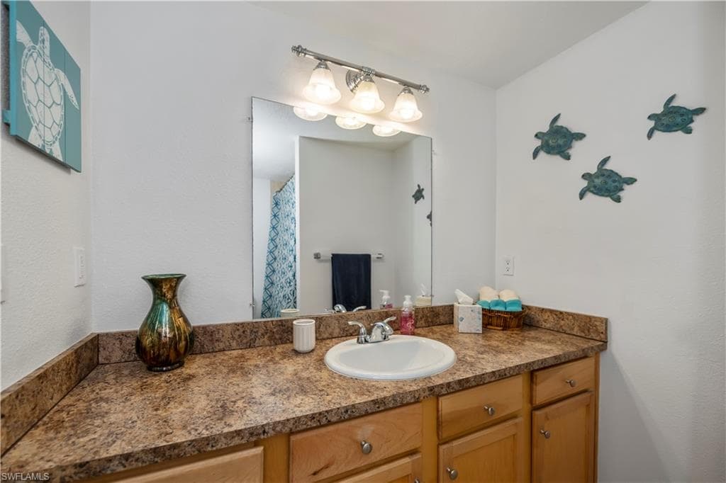 3324 N Key DR 8-34