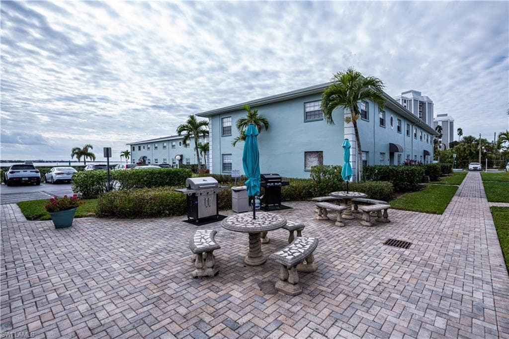 3324 N Key DR 8-48