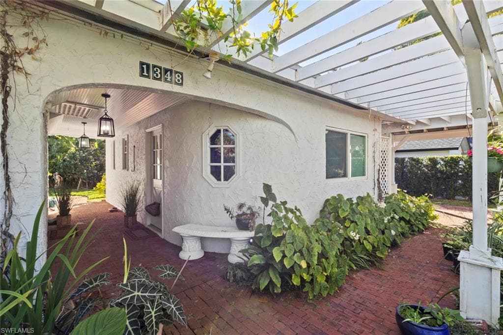 1348 Alcazar AVE-1