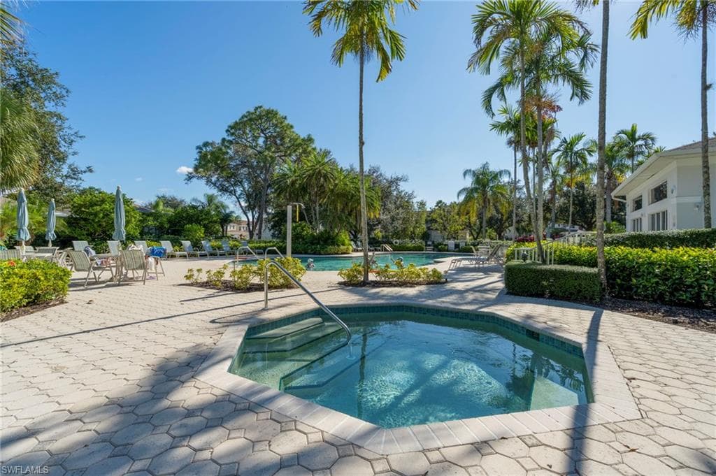 9410 Village View BLVD-34