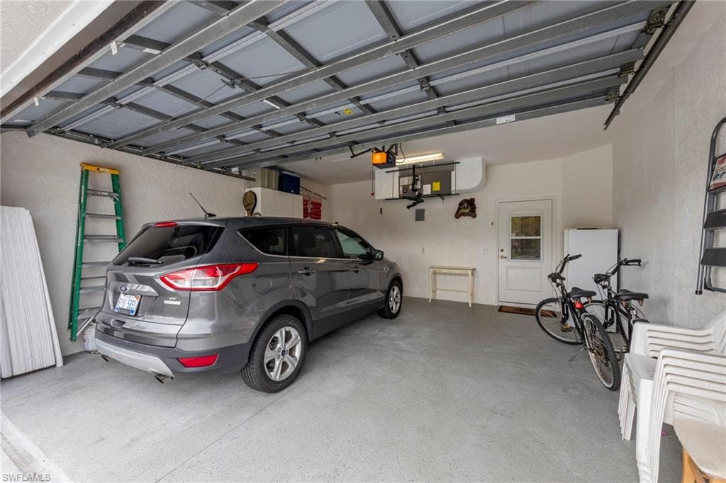 9410 Village View BLVD-31