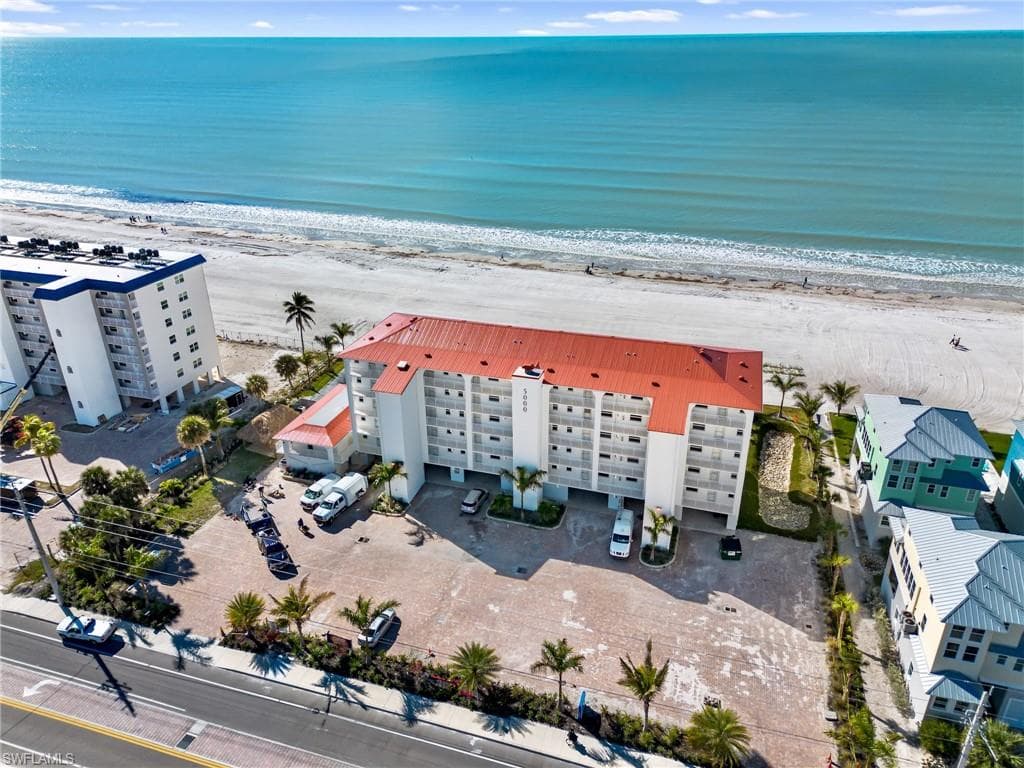 5000 Estero BLVD 407-32
