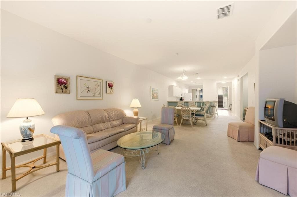 4843 Hampshire CT 106-1